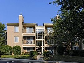 2 Bd/1 Bath 1bed/1bath in Columbia, Pool in Columbia, MD (Photo 2 of 5)