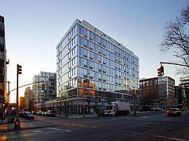 2 Bd/2 Bath Close to Shopping, Dining  And in Manhattan, NY (Photo 2 of 5)