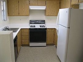 2 Bedroom in Desert Hot Springs with Dishw in Desert Hot Springs, CA (Photo 2 of 5)