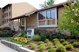 2 Bd/2 Bath Washer Dryer Included, Gourm in Cloverly, MD (Photo 4 of 5)