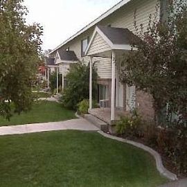 3 Bed Town-Home Style Apartment in Beachs Corner, ID (Photo 2 of 5)