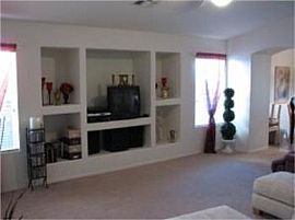 4 Bed, 1424 Sqft, $895 in Sun City, AZ (Photo 3 of 5)