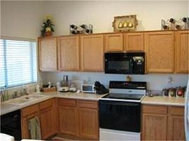 4 Bed, 1424 Sqft, $895 in Sun City, AZ (Photo 4 of 5)