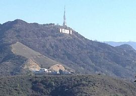 4 Bedroom Home with Hill View in Los Angeles, CA (Photo 9 of 10)