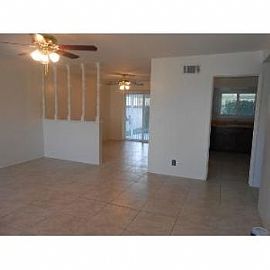 Spacious and Bright East Lakewood 2 + 1 3/ in Lakewood, CA (Photo 2 of 5)