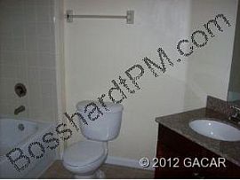 1 Bed 1 Bath Condo Rental in Gainesville, FL (Photo 4 of 5)