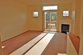 1/2 Off First Month'S Rent! Great Locati in Aloha, OR (Photo 2 of 5)