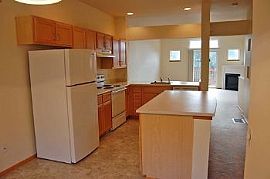 1/2 Off First Month'S Rent! Great Locati in Aloha, OR (Photo 3 of 5)