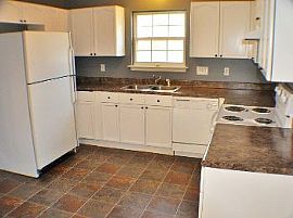 Charming 3 Br Ranch W/updates in Stone B in Charlotte, NC (Photo 4 of 5)