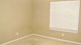 3 Br Ranch W/formal Dining, Fenced Yard in Charlotte, NC (Photo 5 of 5)