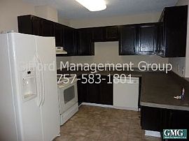 Condo Rental Home in Norfolk in Norfolk, VA (Photo 2 of 5)