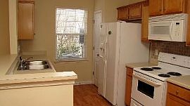 3 Br Town House W/1-Car Garage in Callow in Charlotte, NC (Photo 2 of 5)