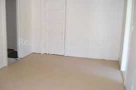 Single Family Rental Home in Fort Myers in Fort Myers, FL (Photo 2 of 5)