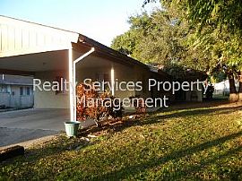 Duplex Rental Home in Fort Myers in Fort Myers, FL