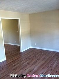 Completely Renovated 5 Bedroom Stone Mtn in Stone Mountain, GA (Photo 4 of 5)