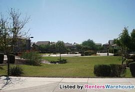 Lovely 3bd Home! Great Location - Availa in Phoenix, AZ (Photo 4 of 5)