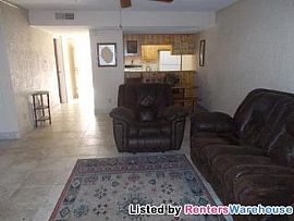 $200 Off Move In! Great 2bd Condo W/util in Scottsdale, AZ (Photo 4 of 5)