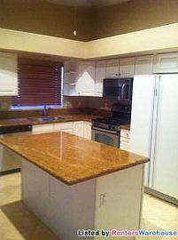 Absolutely Gorgeous Northwest Valley Hom in Glendale, AZ (Photo 5 of 5)