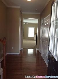 Stunning 2 Bedroom Townhome in Heart Of in Kennesaw, GA (Photo 2 of 5)