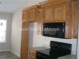 Like New 4-5 Br, New Carpet/paint, Cul-D in Winder, GA (Photo 5 of 5)