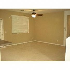 2 Weeks Free!! 3 Bed + Loft/2 Bath in Po in Gilbert, AZ (Photo 4 of 5)