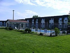 Casper 2 Bed with Pool, Tennis and Basketbal in Allendale, WY