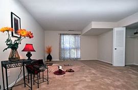 Spacious Rooms and Walk-In Closets! in Gaithersburg, MD (Photo 3 of 5)