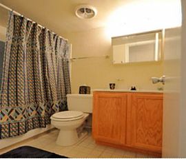 Spacious Rooms and Walk-In Closets! in Gaithersburg, MD (Photo 4 of 5)