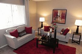 2 Bd/1 Bath Comfortable Living with Abun in Phoenix, AZ (Photo 3 of 5)