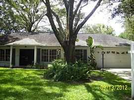 The Grove at Woodbriar 3/2 with Enclosed P in Tampa, FL