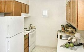 2 Bd/1 Bath Apartments Available For Imm in Denver, CO (Photo 3 of 5)