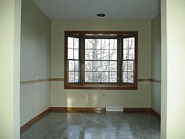 Beautiful 3bedr 2bth Country Setting in Bellaire, OH (Photo 7 of 8)