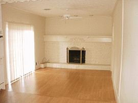 Spacious Ranch with 4br 2.5bath in Chesapeake, VA (Photo 3 of 6)