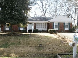 Spacious Ranch with 4br 2.5bath in Chesapeake, VA (Photo 6 of 6)