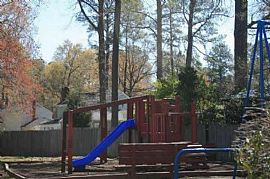 2 Bd/1 Bath Come Home to Newport Commons in Newport News, VA (Photo 5 of 5)