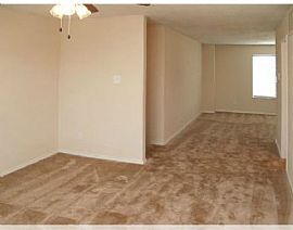 2 Bd/2 Bath Casa Valley Offers One and T in Irving, TX (Photo 2 of 5)