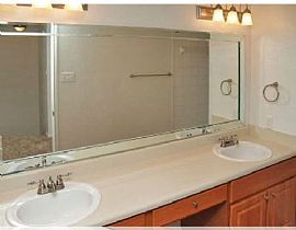 2 Bd/2 Bath Casa Valley Offers One and T in Irving, TX (Photo 3 of 5)