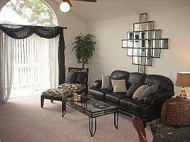 Pool, Spa, Fitness Center, and On-Site L in Lenexa, KS (Photo 3 of 5)