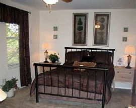 2 Bd/2 Bath 24-Hour Fitness Center! Pets in Baltimore, MD (Photo 4 of 5)