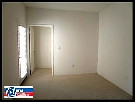 2 Br/ 2 Ba Condo in Gated Complex in Murrieta, CA (Photo 5 of 5)