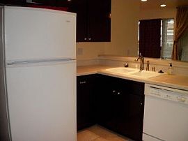 2 Master Bedroom Condo in Murrieta, CA (Photo 4 of 5)