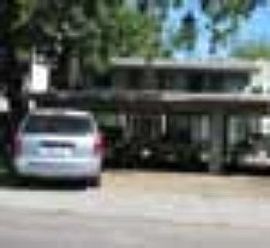 537 E Flora 1st Months Rent Is Free! in Stockton, CA