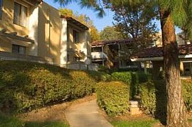 1 Bd/1 Bath 2 Tennis Courts, Gym, Pool, in Anaheim, CA