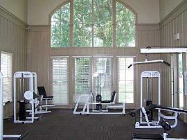 Just Minutes From Downtown, Major Shoppi in Collierville, TN (Photo 5 of 5)