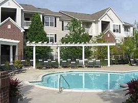 Pool, Fitness Center, and Indoor Basketb in Lake Lotawana, MO