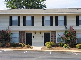 2 Bd/1 Bath Next Door to The Redstone Ar in Huntsville, AL