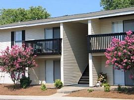 2 Bd/1 Bath Next Door to The Redstone Ar in Huntsville, AL (Photo 5 of 5)