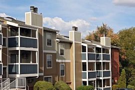 2 Bd/1 Bath Pet Friendly, Spacious Layou in Denver, CO