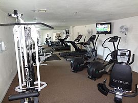 2 Bd/1 Bath Pet Friendly, Spacious Layou in Denver, CO (Photo 3 of 5)