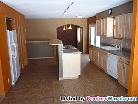 Huge 3 Bedroom W/office on 1 Acre in Lak in Lake Elmo, MN (Photo 2 of 5)